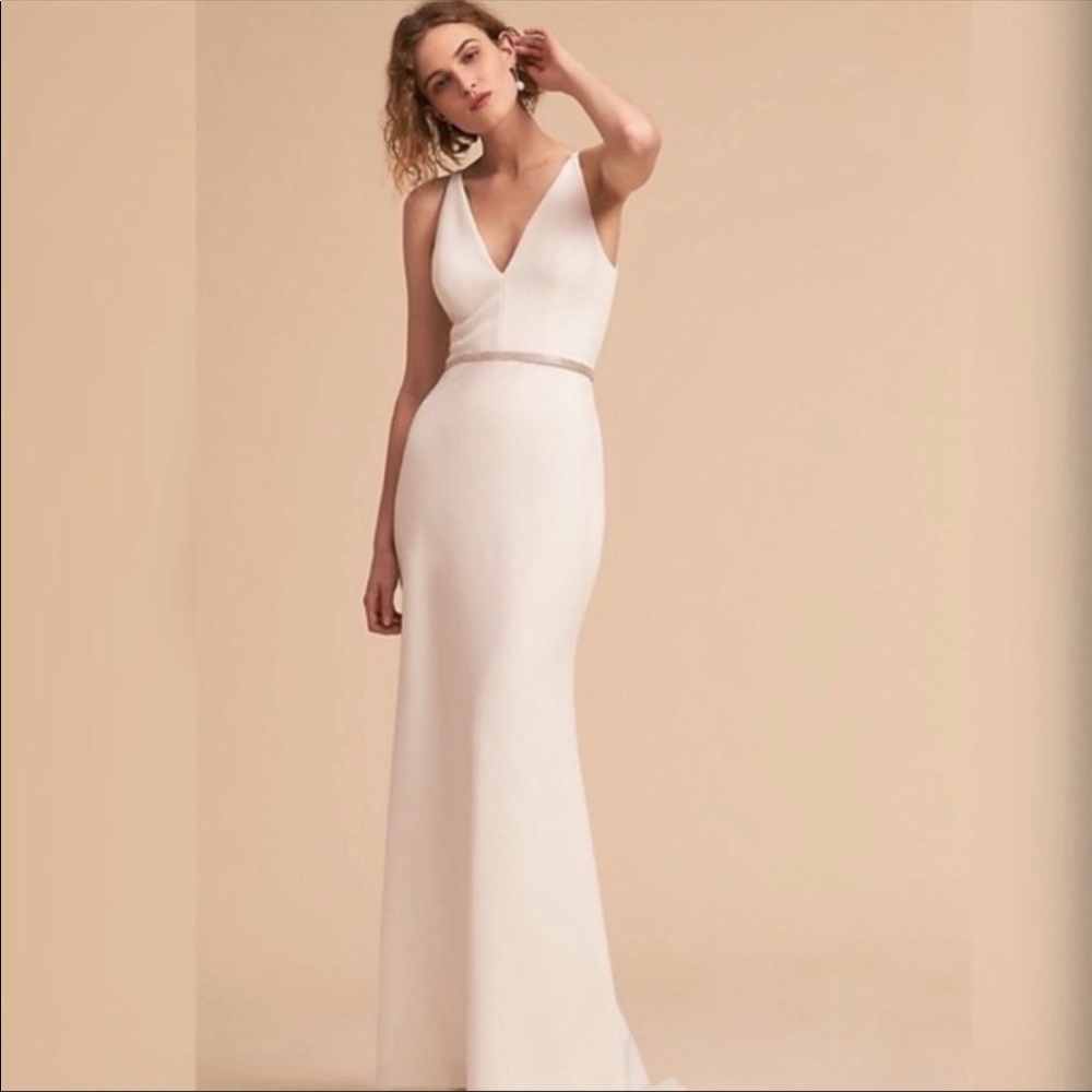 Jones V-Neck Crepe Dress